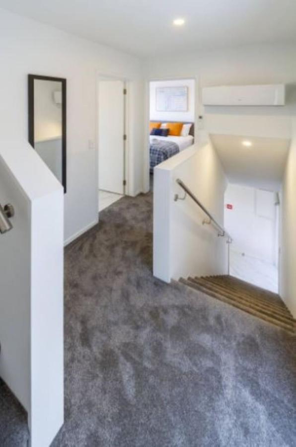 Serenity In The Centre: 2 Bed 2 Bath Κράισττσερτς Εξωτερικό φωτογραφία